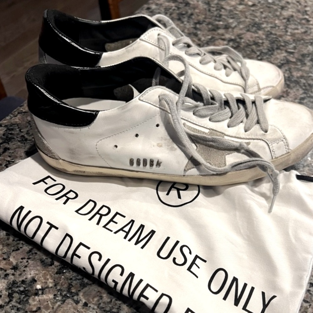 Golden Goose Superstar 9